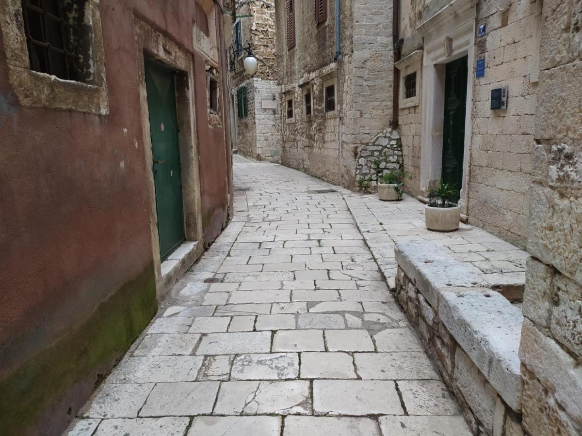 Old Stone House St Lawrence In The Heart Of Sibenik'S Old Town Apartamento Exterior foto